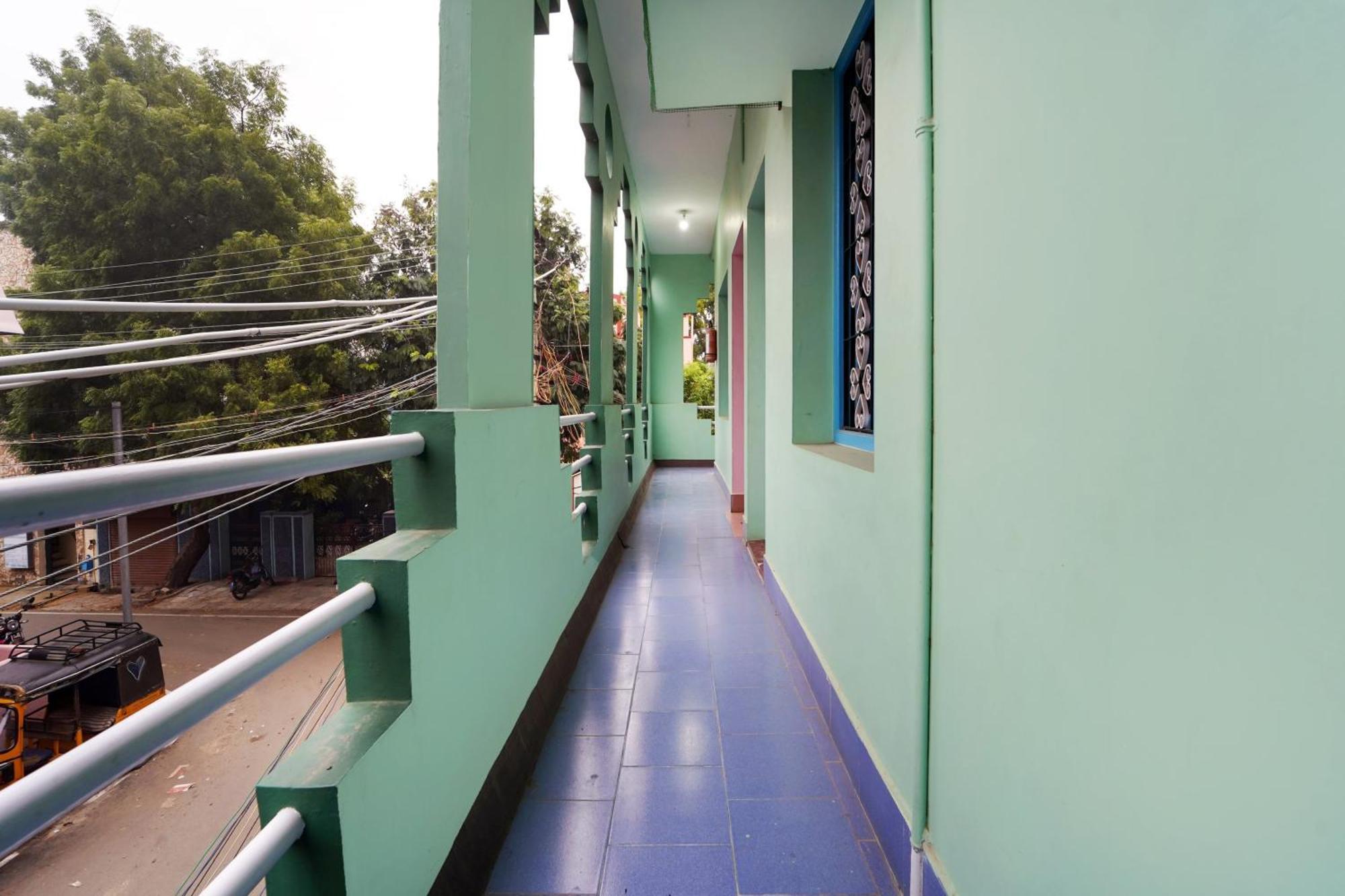 Hotel O Sri Sivasakthi A/C Lodge Sivakāsi Exterior photo